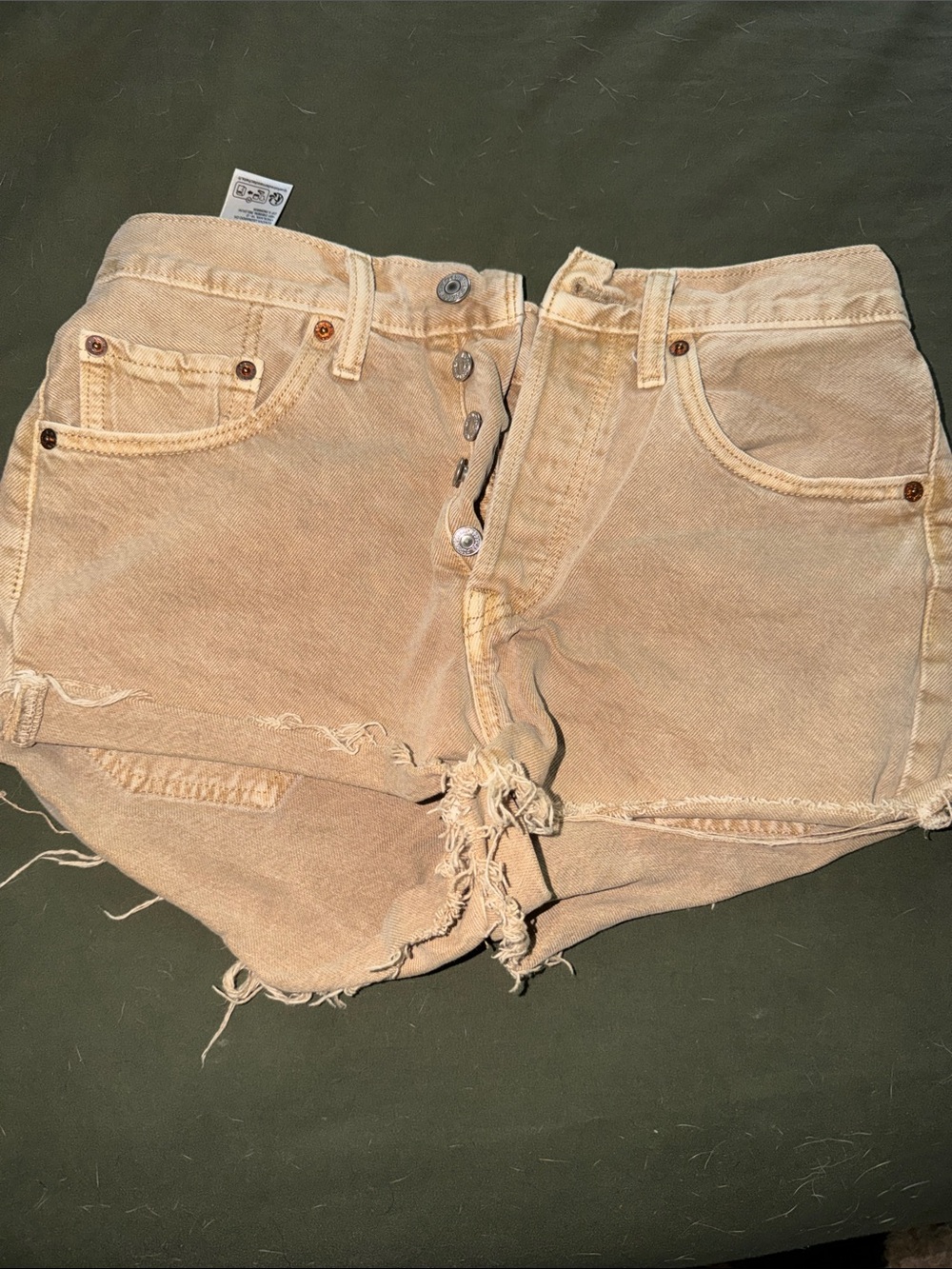 501 Levi High-Rise Womens Shorts in Faded Beige
